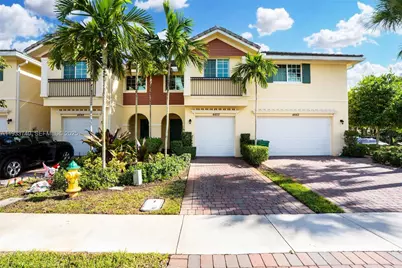 4652 Horseshoe Circle, Davie, FL 33328 - Photo 1