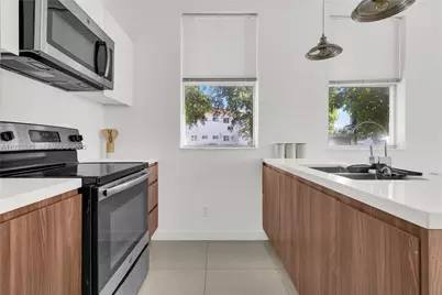 924 Marseille Dr #3, Miami Beach, FL 33141 - Photo 1