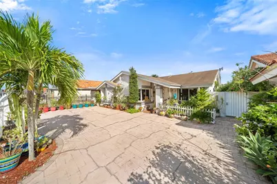 2811 SW 133rd Ave, Miami, FL 33175 - Photo 1
