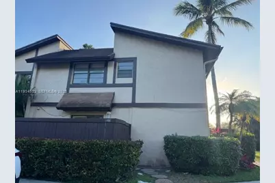 1800 Bayberry Dr #1800, Pembroke Pines, FL 33024 - Photo 1