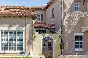 14709 SW 6th St, Pembroke Pines, FL 33027 - Photo 1