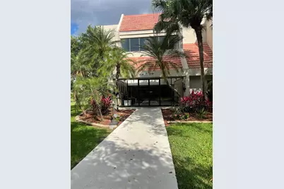 210 Lakeview Dr #109, Weston, FL 33326 - Photo 1