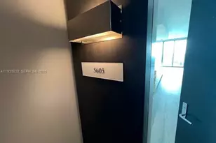 900 Biscayne Blvd, Miami, FL 33132 - Photo 1