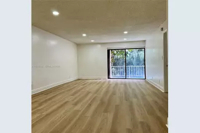 430 Commodore Dr #206, Plantation, FL 33325 - Photo 1