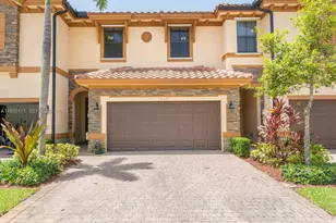 12320 S Village Cir, Davie, FL 33325 - Photo 1