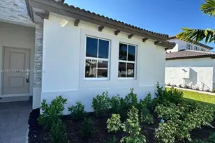 2240 SE 30th St, Homestead, FL 33035 - Photo 1