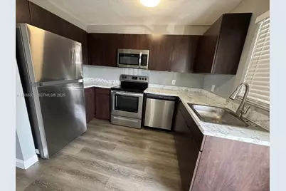 617 Ixoria Ave #19, Fort Pierce, FL 34982 - Photo 1