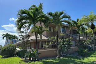 708 SE 3rd Ave Ext, Hallandale Beach, FL 33009 - Photo 1