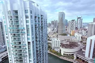 41 SE 5th St, Miami, FL 33131 - Photo 1