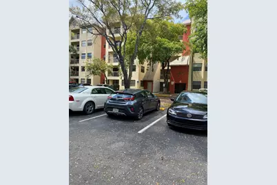 8120 Geneva Ct #554, Doral, FL 33166 - Photo 1