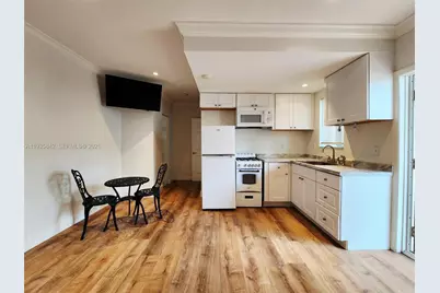 320 New York St #1, Hollywood, FL 33019 - Photo 1