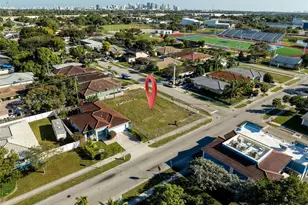 1402 NW 27th Ave, Fort Lauderdale, FL 33311 - Photo 1