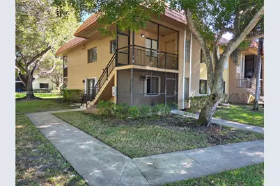 423 Lakeview Dr #101, Weston, FL 33326 - Photo 1