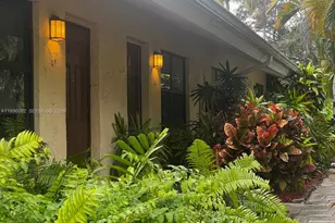1455 Holly Heights Dr, Fort Lauderdale, FL 33304 - Photo 1
