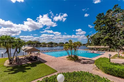 351 Cambridge Rd #108, Hollywood, FL 33024 - Photo 1