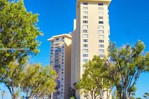 11111 Biscayne Blvd, Miami, FL 33181 - Photo 1