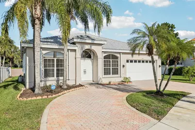17811 SW 4th Ct, Pembroke Pines, FL 33029 - Photo 1