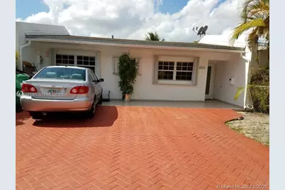2052 SW 102nd Ct, Miami, FL 33165 - Photo 1