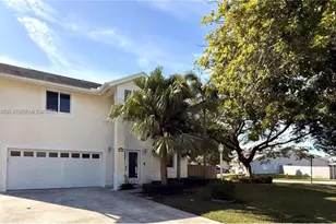 9750 SW 219th St, Cutler Bay, FL 33190 - Photo 1