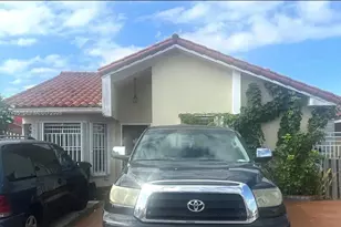 2566 W 73rd Pl, Hialeah, FL 33016 - Photo 1