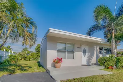 1305 11th Ct, West Palm Beach, FL 33401 - Photo 1