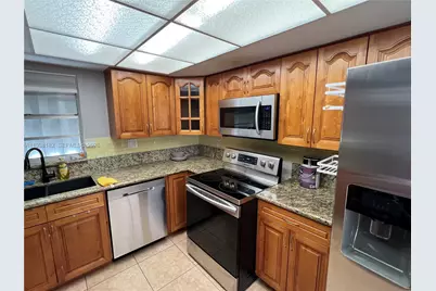 7521 W Sunrise Blvd #A2, Plantation, FL 33313 - Photo 1