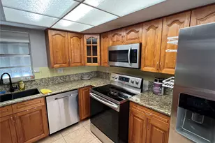 7521 W Sunrise Blvd, Plantation, FL 33313 - Photo 1