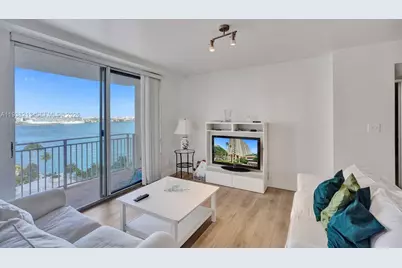 770 SE Claughton Island Dr #813, Miami, FL 33131 - Photo 1
