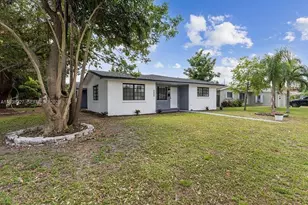 6800 SW 10th Ct, Pembroke Pines, FL 33023 - Photo 1