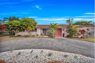 521 SW 99th Ave, Miami, FL 33174 - Photo 1