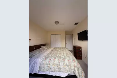 35Xx W 75th Pl #A, Hialeah, FL 33018 - Photo 1