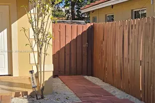 761 NW 24th Ct, Miami, FL 33125 - Photo 1