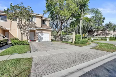 9175 NW 40th Pl, Sunrise, FL 33351 - Photo 1