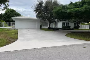 7921 SW 143rd St, Palmetto Bay, FL 33158 - Photo 1