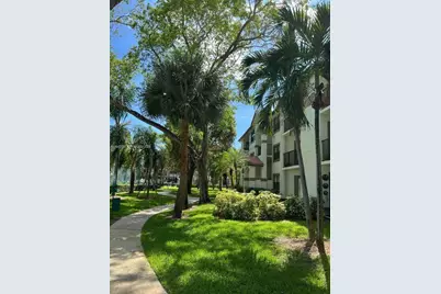 550 S Park Rd #14-8, Hollywood, FL 33021 - Photo 1