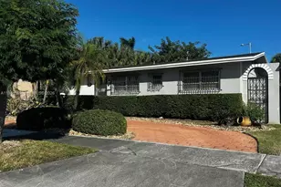 871 NW 17th Ct, Miami, FL 33125 - Photo 1