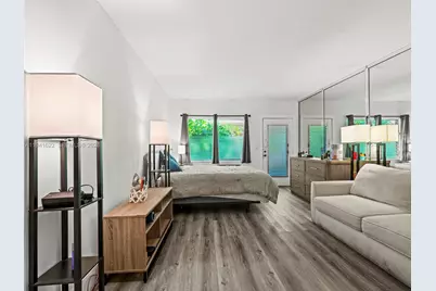 1060 Pennsylvania Ave #4, Miami Beach, FL 33139 - Photo 1