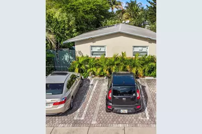 441 NE 30th St #1-2, Pompano Beach, FL 33064 - Photo 1
