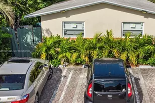441 NE 30th St, Pompano Beach, FL 33064 - Photo 1