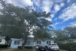 545 NE 111th St, Miami, FL 33161 - Photo 1