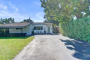 1780 NE 173 St, North Miami Beach, FL 33162 - Photo 1