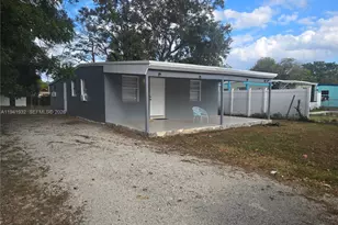 1645 Lauderdale Manor Dr, Fort Lauderdale, FL 33311 - Photo 1