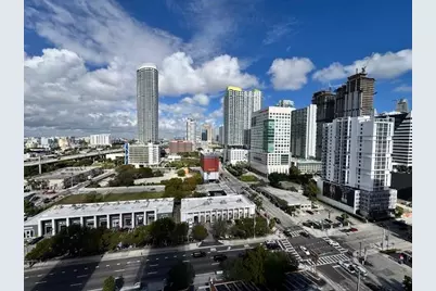 239 SW 9th St #1605, Miami, FL 33130 - Photo 1