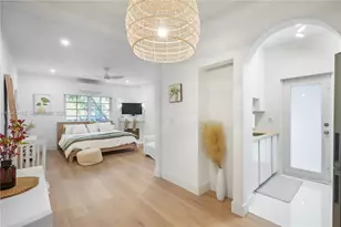 750 Espanola Way, Miami Beach, FL 33139 - Photo 1