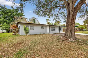 1615 41st Ave, Vero Beach, FL 32960 - Photo 1