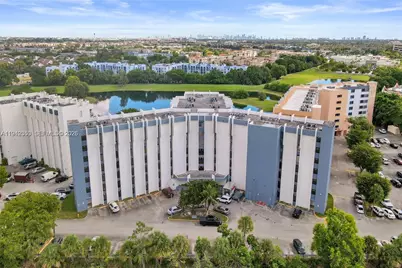 9686 Fontainebleau Blvd #108, Miami, FL 33172 - Photo 1