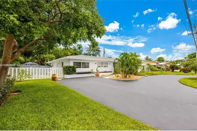 1320 NE 27th Ave, Pompano Beach, FL 33062 - Photo 1