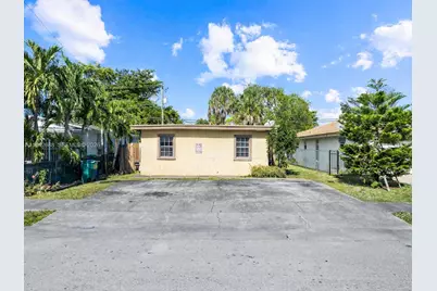 2821 NW 12th Ct, Fort Lauderdale, FL 33311 - Photo 1