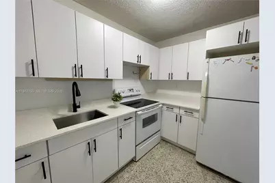142 SW 18th Ave #19, Miami, FL 33135 - Photo 1