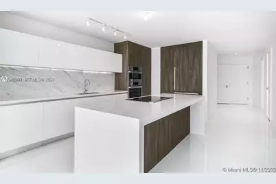 851 NE 1st Ave #2201, Miami, FL 33132 - Photo 1